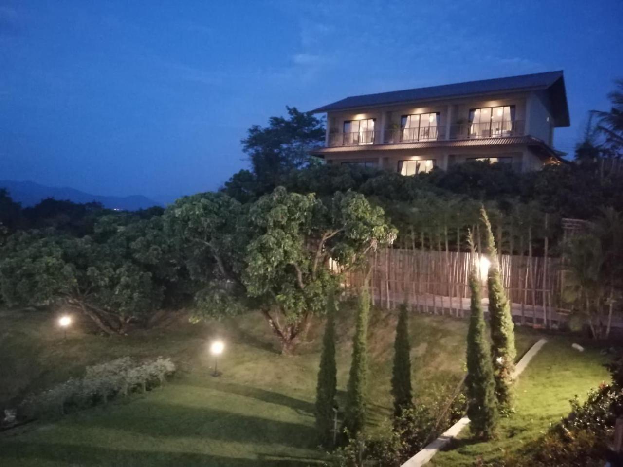 Thanburi Resort Чомтонг Екстер'єр фото