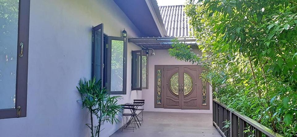 Thanburi Resort Чомтонг Екстер'єр фото